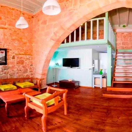 Hotel de apartamente Xenones 4*