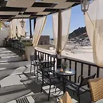 Xenones Apartmanhotel 4*