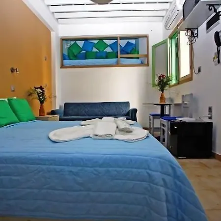 Xenones Aparthotel 3*