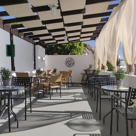 Xenones Aparthotel Lindos (Rhodes)