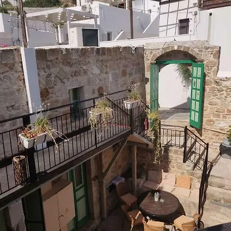 Xenones Líndos