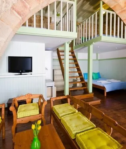 Xenones Lindos (Rhodes)