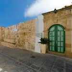Xenones Aparthotel