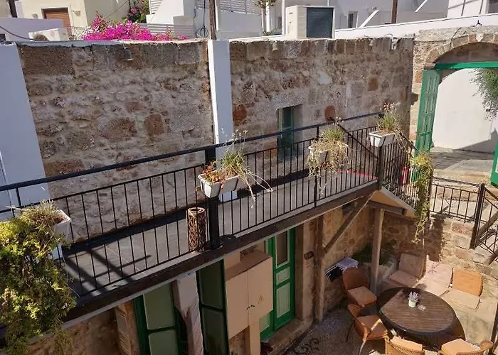 Xenones Aparthotel